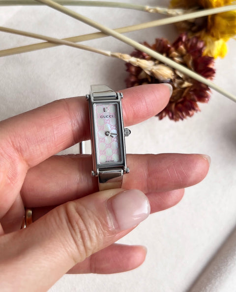 11 - Gucci Bangle White Dial Pink Mono