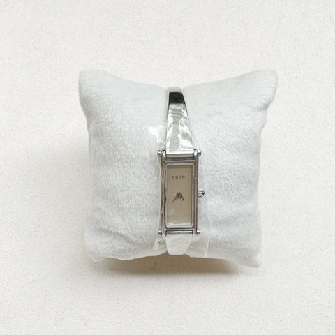 N - GUCCI10 - Gucci Bangle Watch 1500L 1105269 SS QZ White